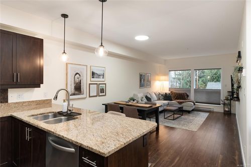 213-938 Dunford Ave, Langford, BC, V9B2S3 | Card Image