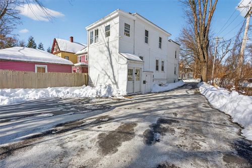 140 Albany Ave, Kingston, NY, 12401-2562 | Card Image