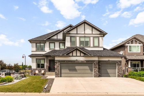102 Ranch Rd, Okotoks, AB, T1S0K8 | Card Image