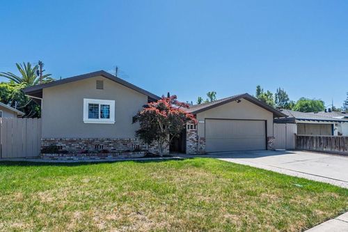 2045 Helena Way, Redwood City, CA, 94061-3310 | Card Image