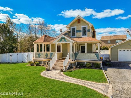 7 Schoolhouse Rd, Neptune, NJ, 07753-3344 | Card Image