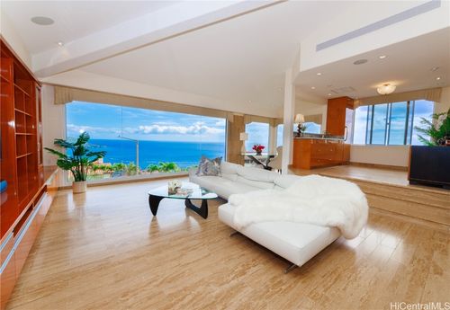 738 Kaulana Pl, Honolulu, HI, 96821-2535 | Card Image