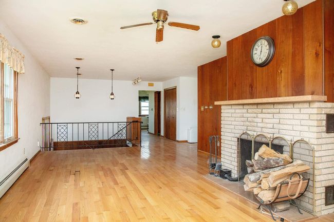 28352 Evergreen Ave, Home with 4 bedrooms, 1 bathrooms and null parking in Aplington IA | Image 5