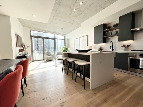 apt-2204-1801 N Pearl St, Dallas, TX, 75201-2983 | Card Image