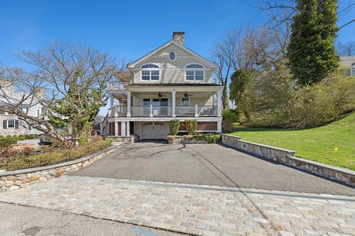 356 Bay Ave, Halesite, NY, 11743-1141 | Card Image