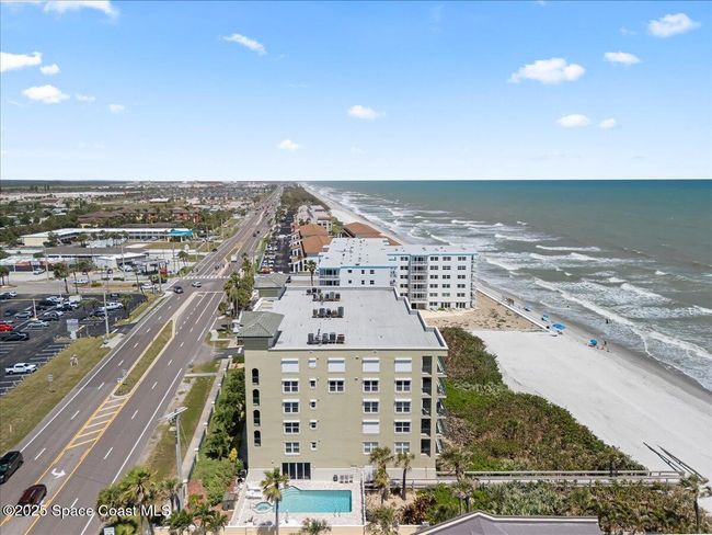 402 - 245 Highway A1a, Condo with 3 bedrooms, 3 bathrooms and null parking in Satellite Beach FL | Image 28