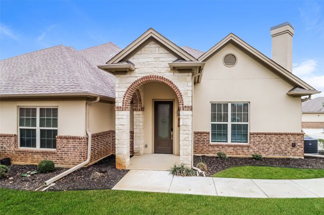 STE-304 - 8831 Creek Run Rd, House other with 2 bedrooms, 2 bathrooms and null parking in Fort Worth TX | Image 6