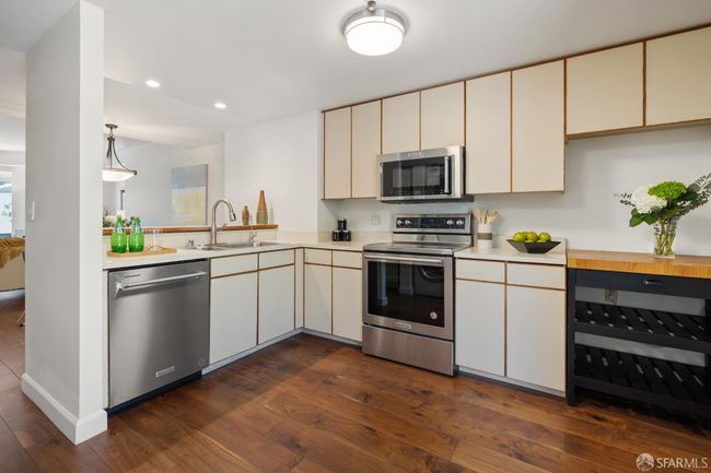 APT-35 - 601 Van Ness Ave, Condo with 2 bedrooms, 2 bathrooms and 1 parking in San Francisco CA | Image 14