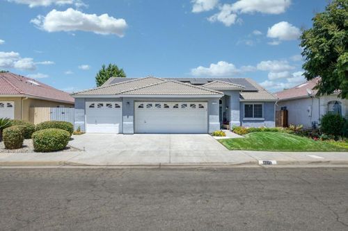 1760 E Ticonderoga Dr, Fresno, CA, 93720-4215 | Card Image