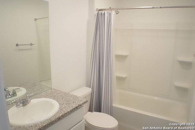 7119 Satellite Way, House other with 3 bedrooms, 2 bathrooms and null parking in San Antonio TX | Image 17