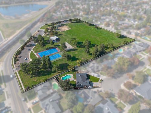 5443 N Prospect Ave, Fresno, CA, 93711-2149 | Card Image