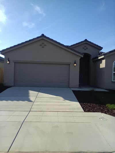 15901 W Dylan Avenue, House other with 3 bedrooms, 2 bathrooms and null parking in Kerman CA | Image 1