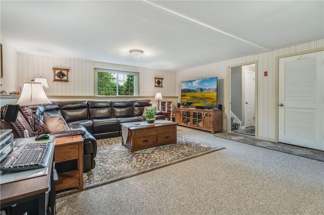 9 Pleasant Ln, House other with 3 bedrooms, 3 bathrooms and 2 parking in Poughkeepsie NY | Image 19