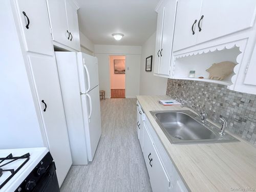 1h-83-20 98th St, Woodhaven, NY, 11421-1638 | Card Image