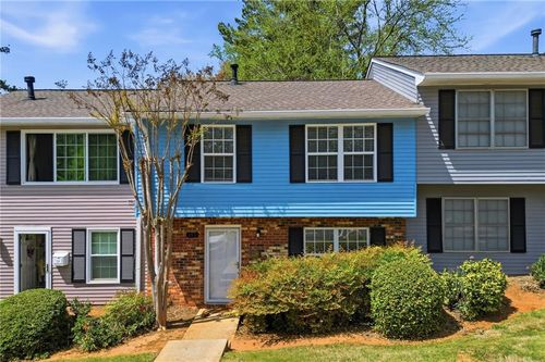 393 Promenade Ct Sw, Marietta, GA, 30064-3635 | Card Image