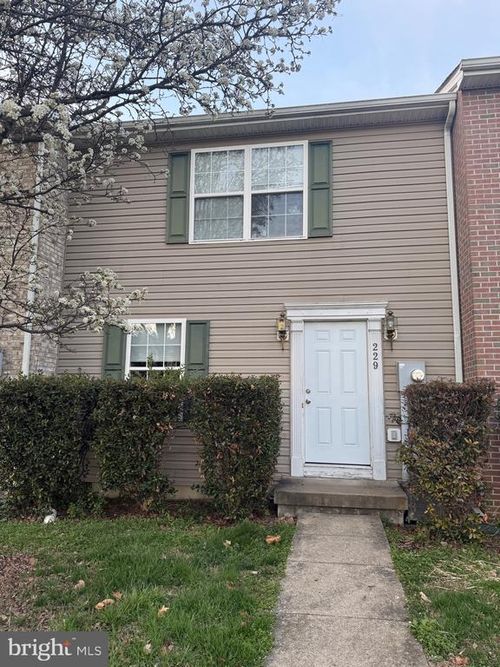 229 Surrey Club Ln, STEPHENS CITY, VA, 22655-2144 | Card Image