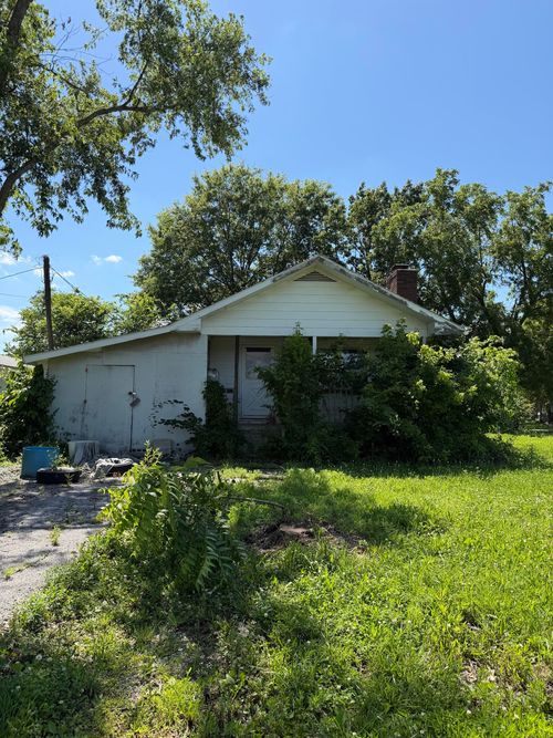 600 S Summer St, El Dorado Springs, MO, 64744 | Card Image