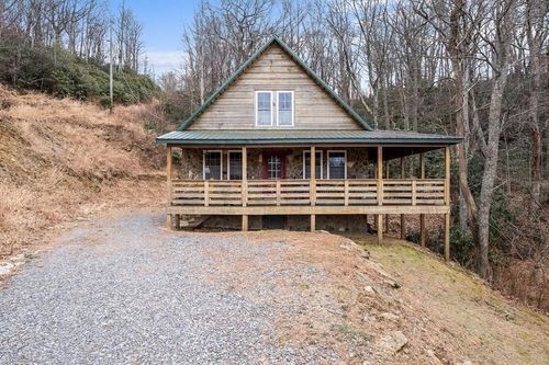799 Crystal Springs Dr, Fancy Gap, VA, 24328-4416 | Card Image