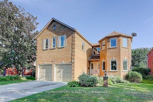 86 Bristol Rd, Newmarket, ON, L3Y8B5 | Card Image