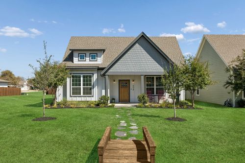 208 W 6th St, Justin, TX, 76247-4639 | Card Image