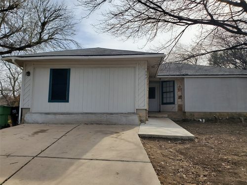 907 Fairway Green Cv, Round Rock, TX, 78664-7668 | Card Image