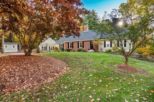 3 Chickadee Ct, Bedford, NH, 03110-4800 | Card Image