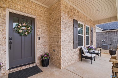 154 Brier Valley Dr, Meridianville, AL, 35759-4202 | Card Image