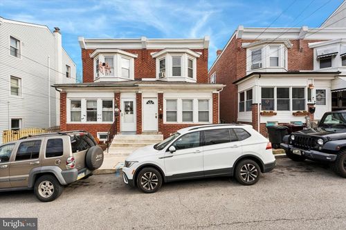 615 Green St, BRIDGEPORT, PA, 19405-1117 | Card Image