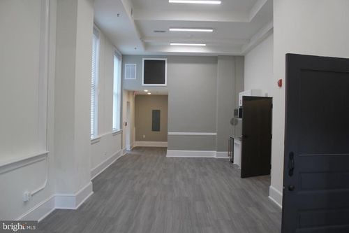 103-114 W Court St, Woodstock, VA, 22664-1409 | Card Image