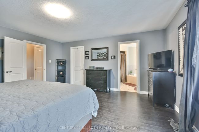 212 Maplewood Dr, House other with 3 bedrooms, 3 bathrooms and 4 parking in Angus ON | Image 26