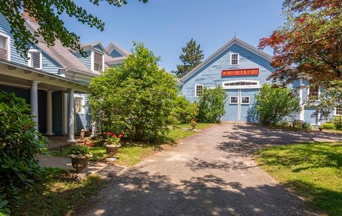 10 Reiling Pond Rd, Lincoln, MA, 01773-2311 | Card Image