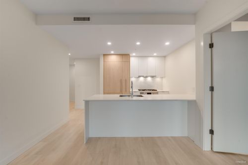 1407-537 Cottonwood Ave, Coquitlam, BC, V3J2R4 | Card Image