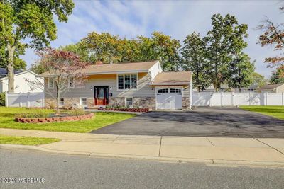 35 Southport Drive, House other with 3 bedrooms, 2 bathrooms and null parking in Howell NJ | Image 3