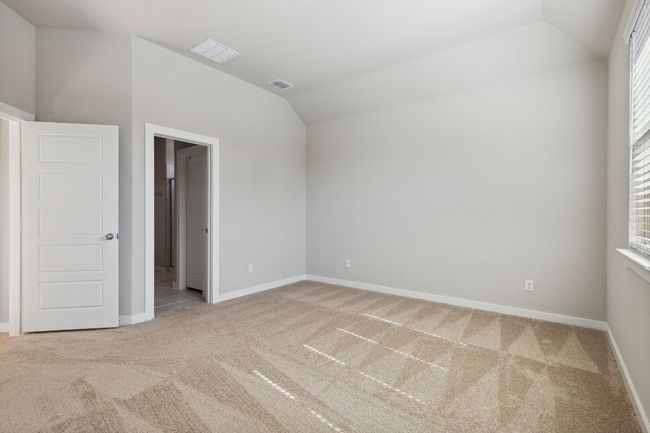 316 Bendecido Loop, House other with 4 bedrooms, 3 bathrooms and null parking in Elgin TX | Image 16