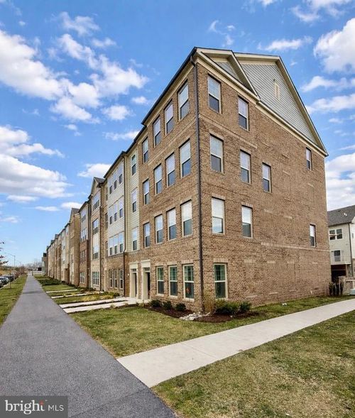 9584-9584 Fields Rd, GAITHERSBURG, MD, 20878-4878 | Card Image