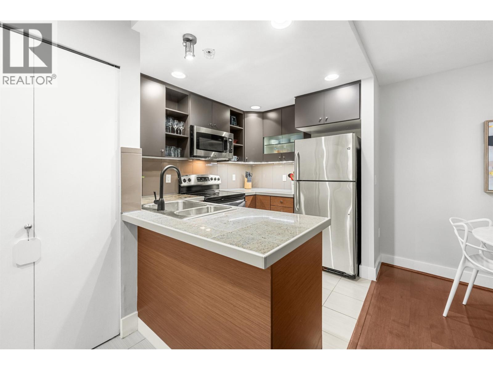 Residential in North Vancouver 5