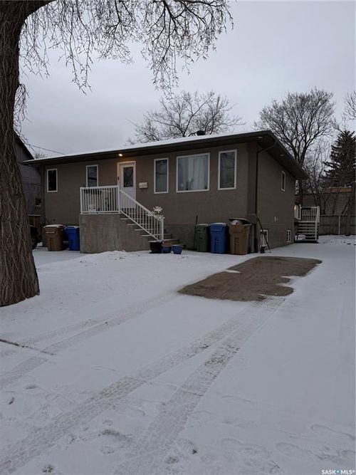 1622 5th Ave N, Regina, SK, S4R0R5 | Card Image