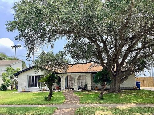 6826 Sahara Dr, Corpus Christi, TX, 78412-3741 | Card Image
