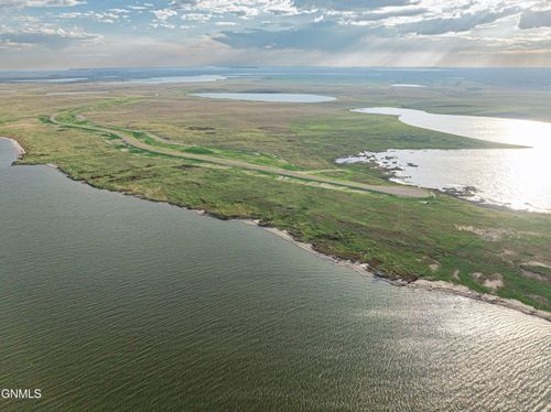 2527 Prairie Song Road, Dawson, ND, 58428 | Card Image