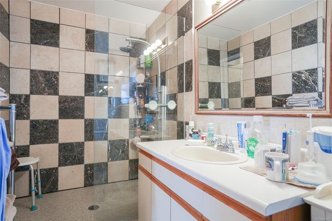 2375 14th Ave, House other with 3 bedrooms, 3 bathrooms and 4 parking in Port Alberni BC | Image 18