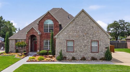 3920 S Sequoia Ave, Broken Arrow, OK, 74011-1140 | Card Image