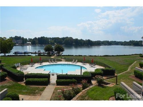 1313 Torrence Cir, Davidson, NC, 28036-9401 | Card Image