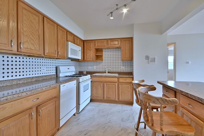 APT-10 - 7321 W Fullerton Ave, Condo with 2 bedrooms, 1 bathrooms and 1 parking in Elmwood Park IL | Image 10