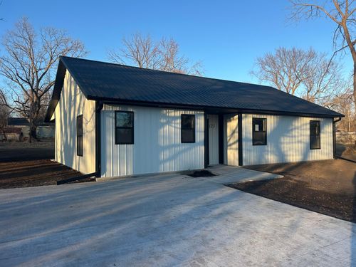 123 W Cofield Street, Aurora, MO, 65605 | Card Image