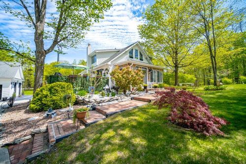 559 Noxon Rd, Lagrangeville, NY, 12540-6108 | Card Image