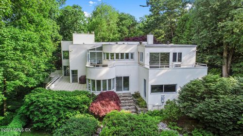 31 Vineyard Ln, Greenwich, CT, 06831-3713 | Card Image