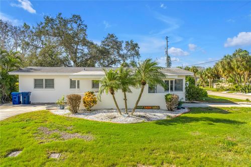 301 41st Ave, ST PETE BEACH, FL, 33706-2615 | Card Image