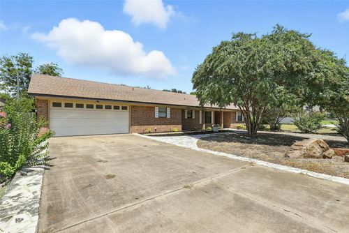 5610 Cuero Dr, Granbury, TX, 76049-5270 | Card Image