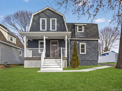 62 Poplar St, Newburgh, NY, 12550-4044 | Card Image