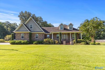 205 Cotton Road, House other with 4 bedrooms, 3 bathrooms and null parking in Guntersville AL | Image 1